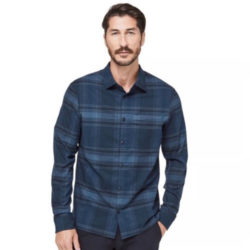 Lululemon Mason's Peak Flannel Shirt in Accord Plaid Poseidon black